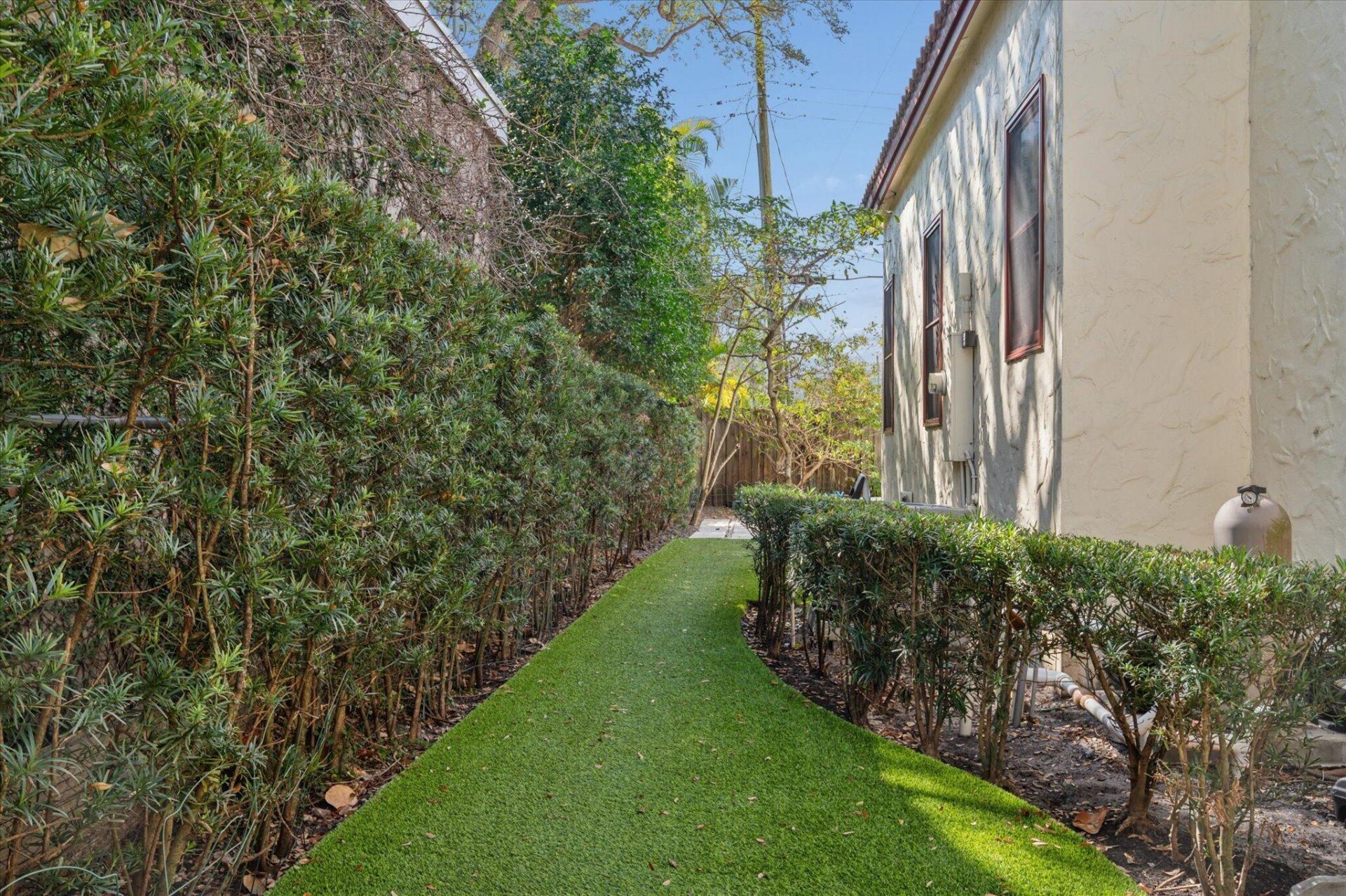 704 SE 8th Street, Fort Lauderdale, FL 33316 Photo