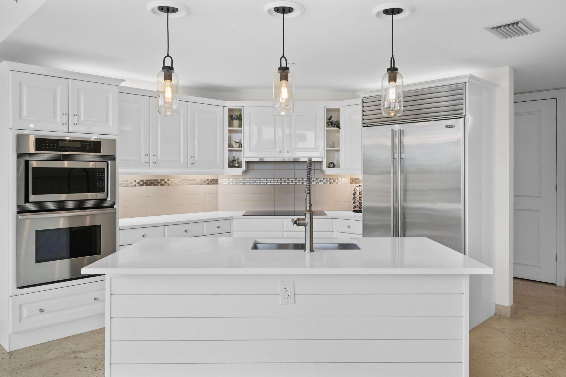 800 Ocean Drive, Unit 205, Juno Beach, FL 33408 Photo