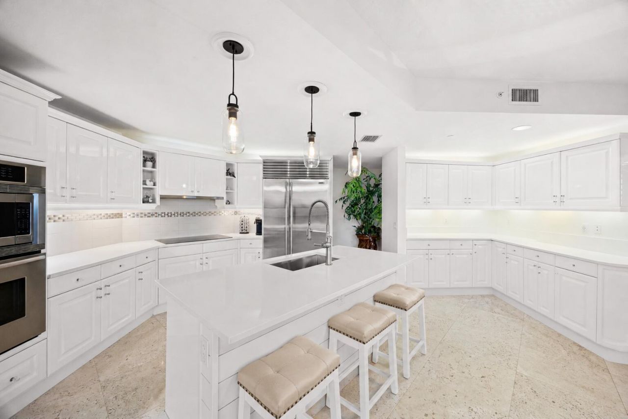 800 Ocean Drive, Unit 205, Juno Beach, FL 33408 Photo