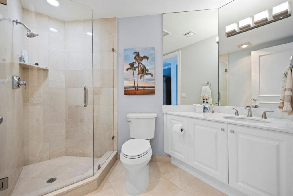 800 Ocean Drive, Unit 205, Juno Beach, FL 33408 Photo