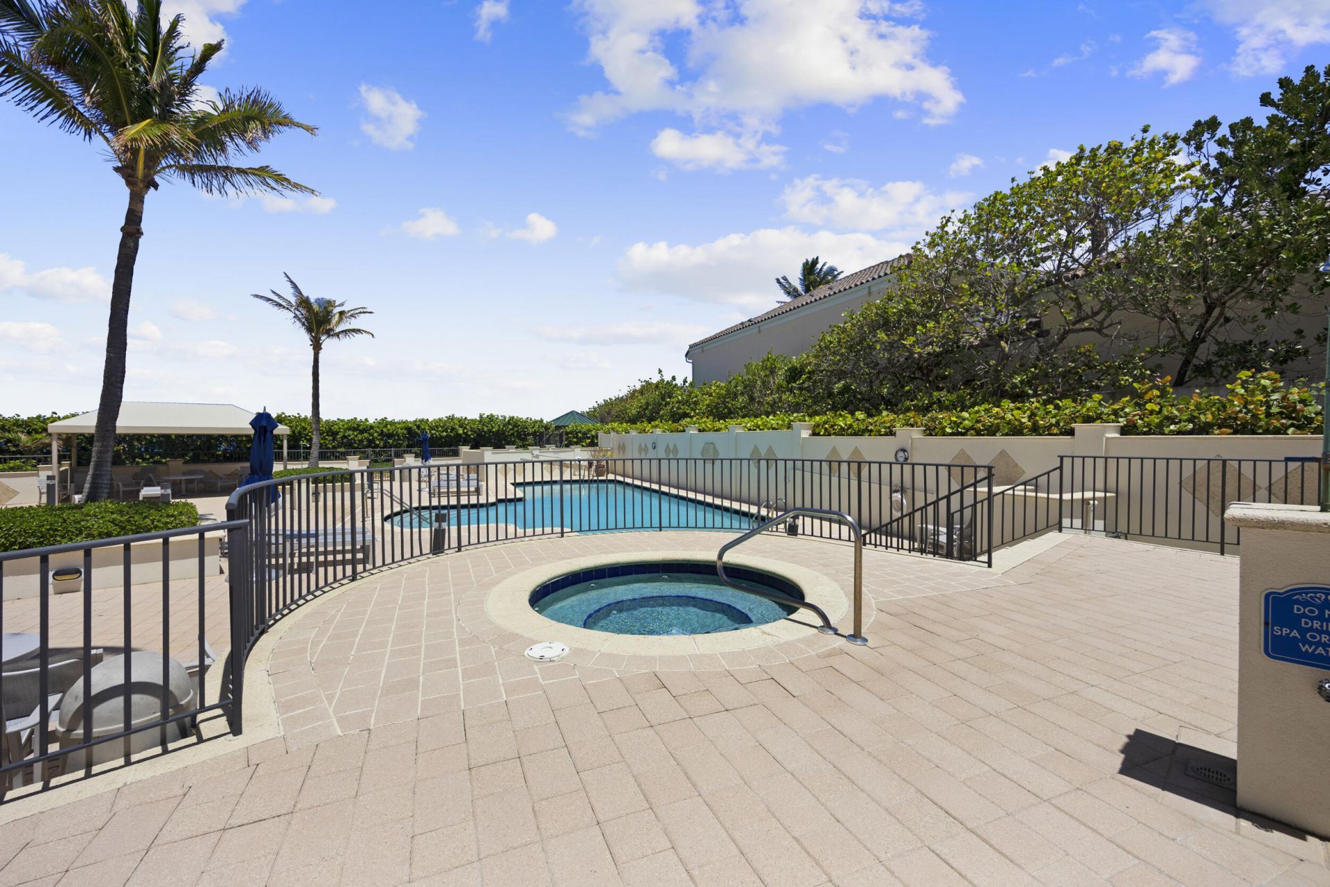 800 Ocean Drive, Unit 205, Juno Beach, FL 33408 Photo