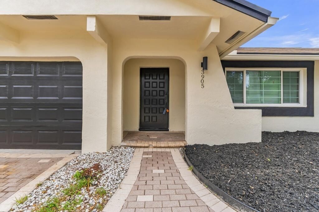 3905 E Woodscape Drive, Miramar, FL 33023 Photo