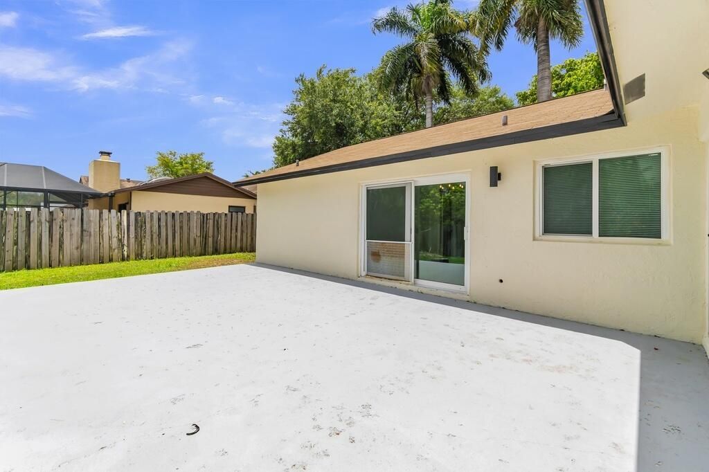 3905 E Woodscape Drive, Miramar, FL 33023 Photo