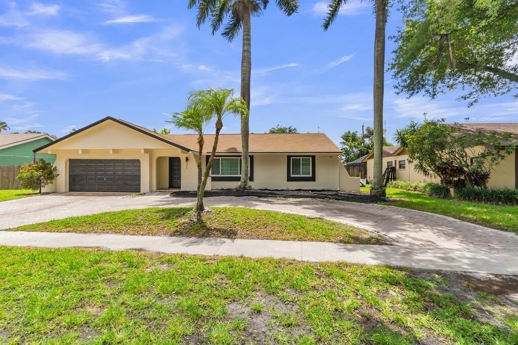 3905 E Woodscape Drive, Miramar, FL 33023 Photo