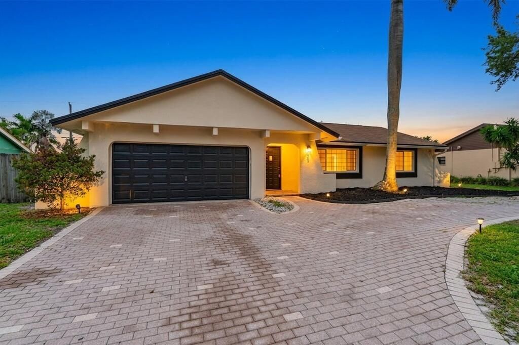 3905 E Woodscape Drive, Miramar, FL 33023 Photo
