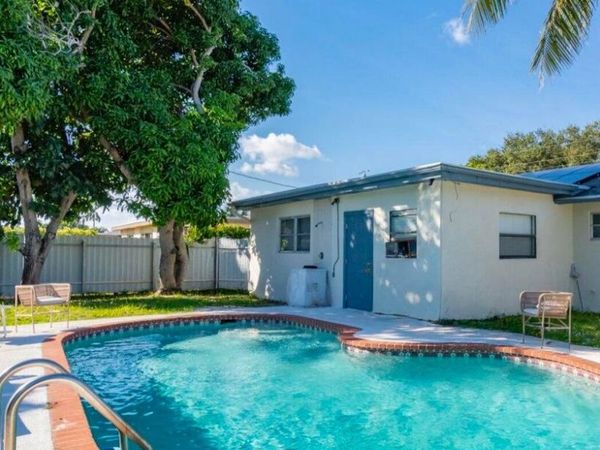 816 NW 8th Avenue, Boynton Beach, FL 33426