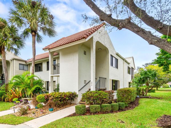 5687 Fairway Park Drive, Boynton Beach, FL 33437