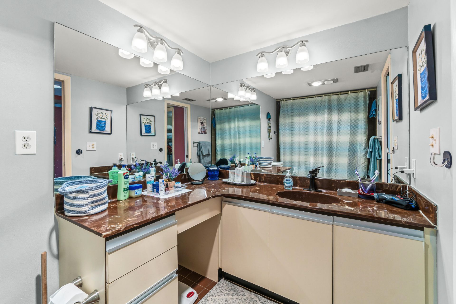 5687 Fairway Park Drive, Boynton Beach, FL 33437 Photo