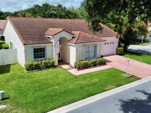 10189 Balsa Way, Palm Beach Gardens, FL 33410