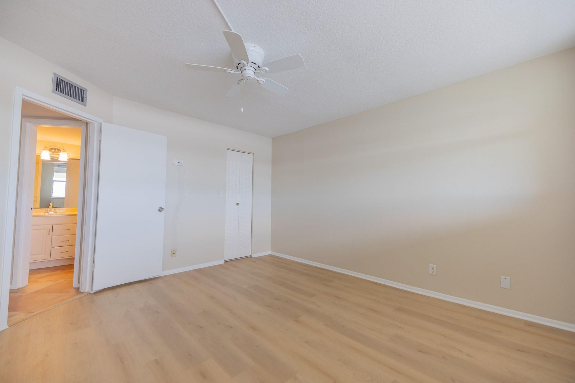 5300 NE 24th Terrace, Unit 534c, Fort Lauderdale, FL 33308 Photo