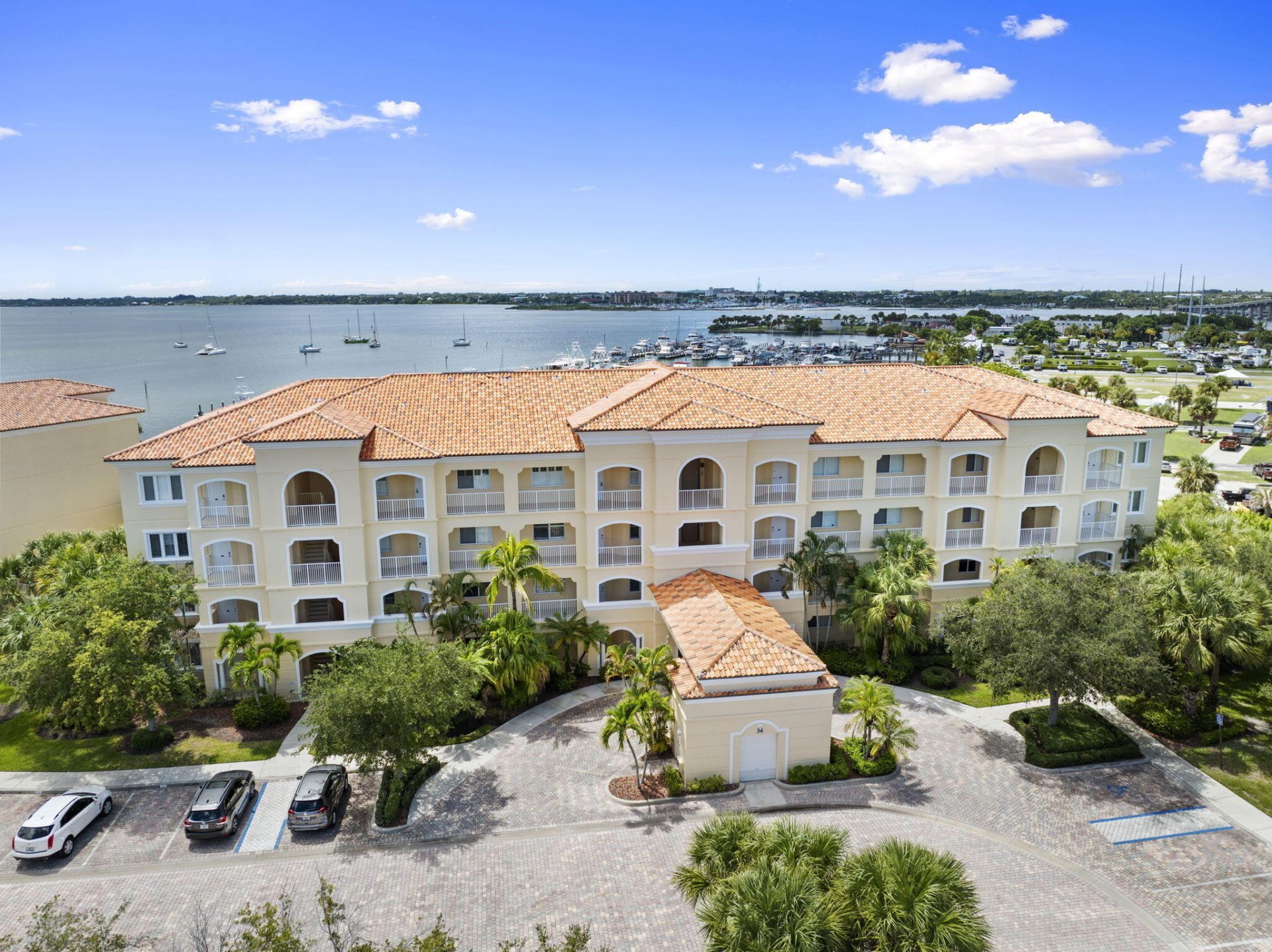 34 Harbour Isle Dr W, Unit 204, Fort Pierce, FL 34949 Photo