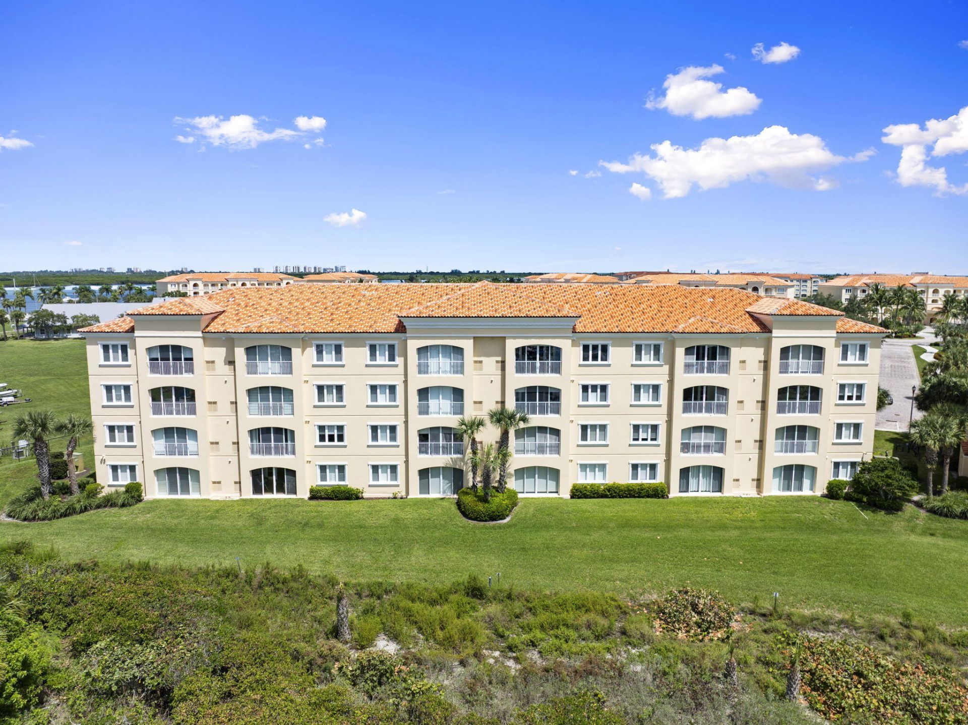 34 Harbour Isle Dr W, Unit 204, Fort Pierce, FL 34949 Photo