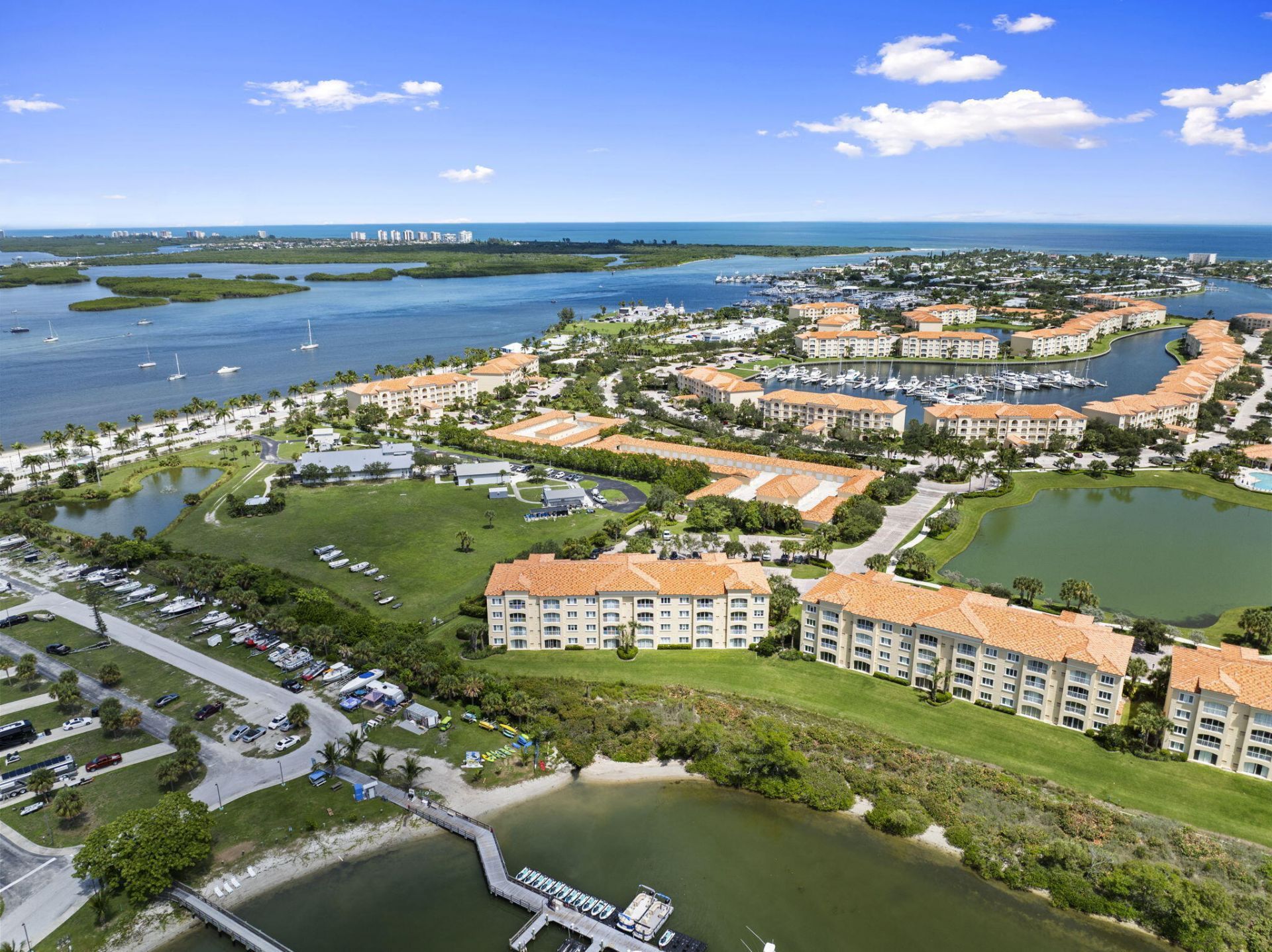 34 Harbour Isle Dr W, Unit 204, Fort Pierce, FL 34949 Photo