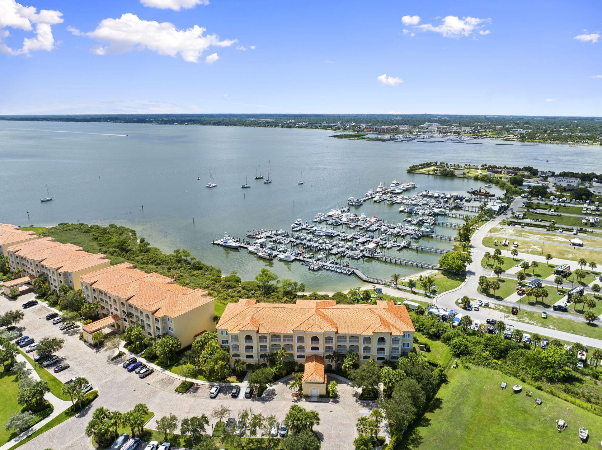 34 Harbour Isle Dr W, Unit 204, Fort Pierce, FL 34949 Photo