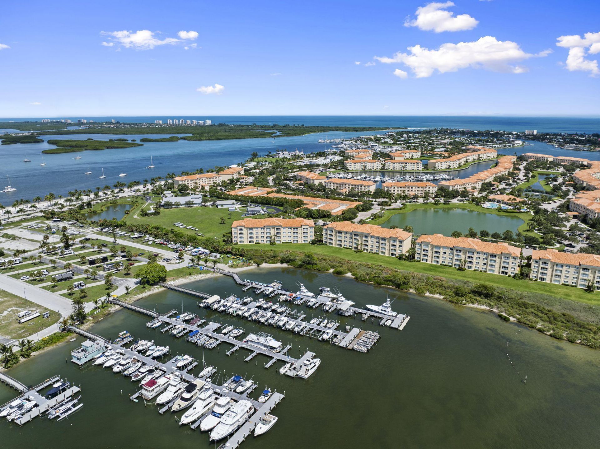 34 Harbour Isle Dr W, Unit 204, Fort Pierce, FL 34949 Photo