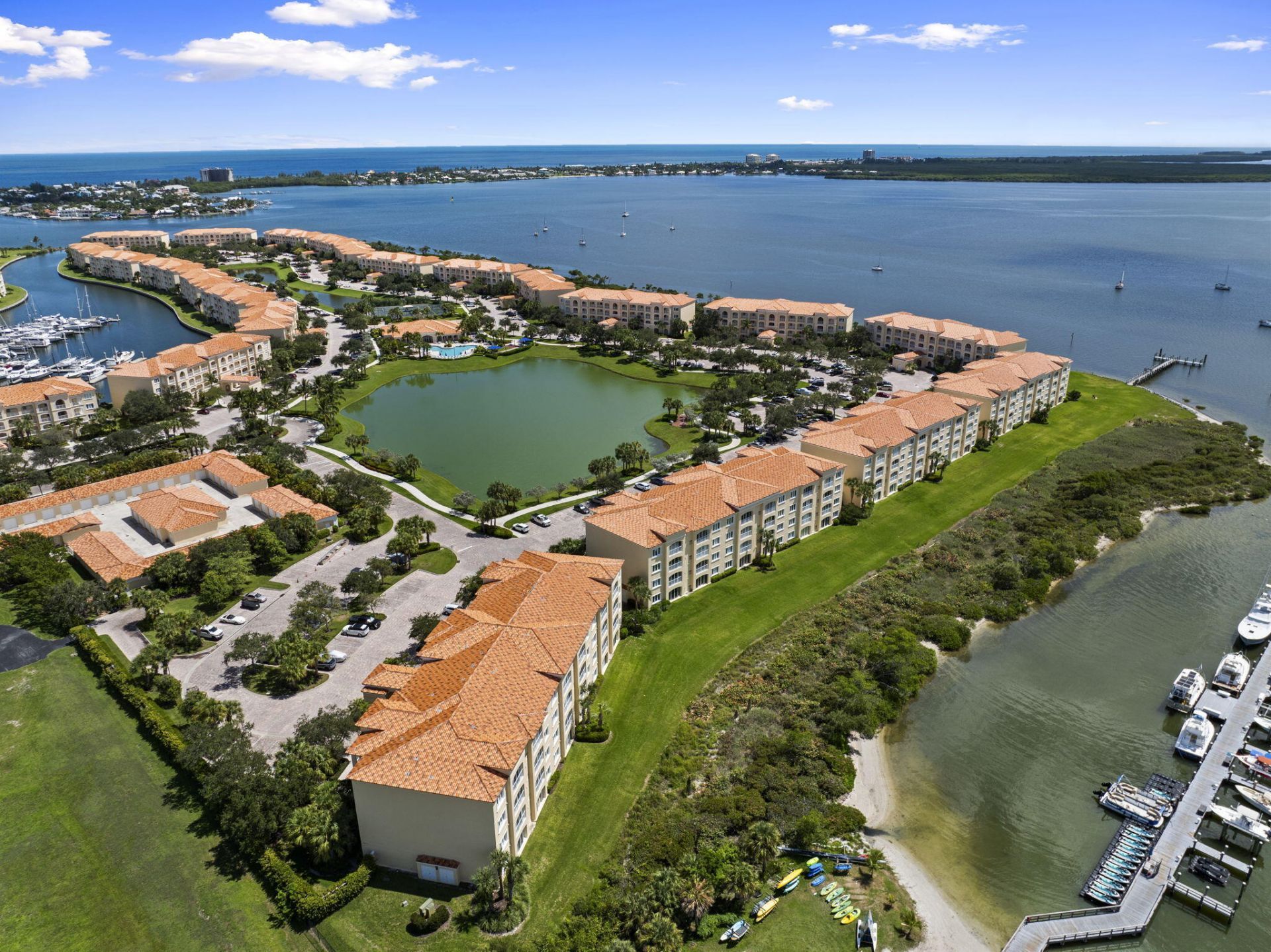 34 Harbour Isle Dr W, Unit 204, Fort Pierce, FL 34949 Photo