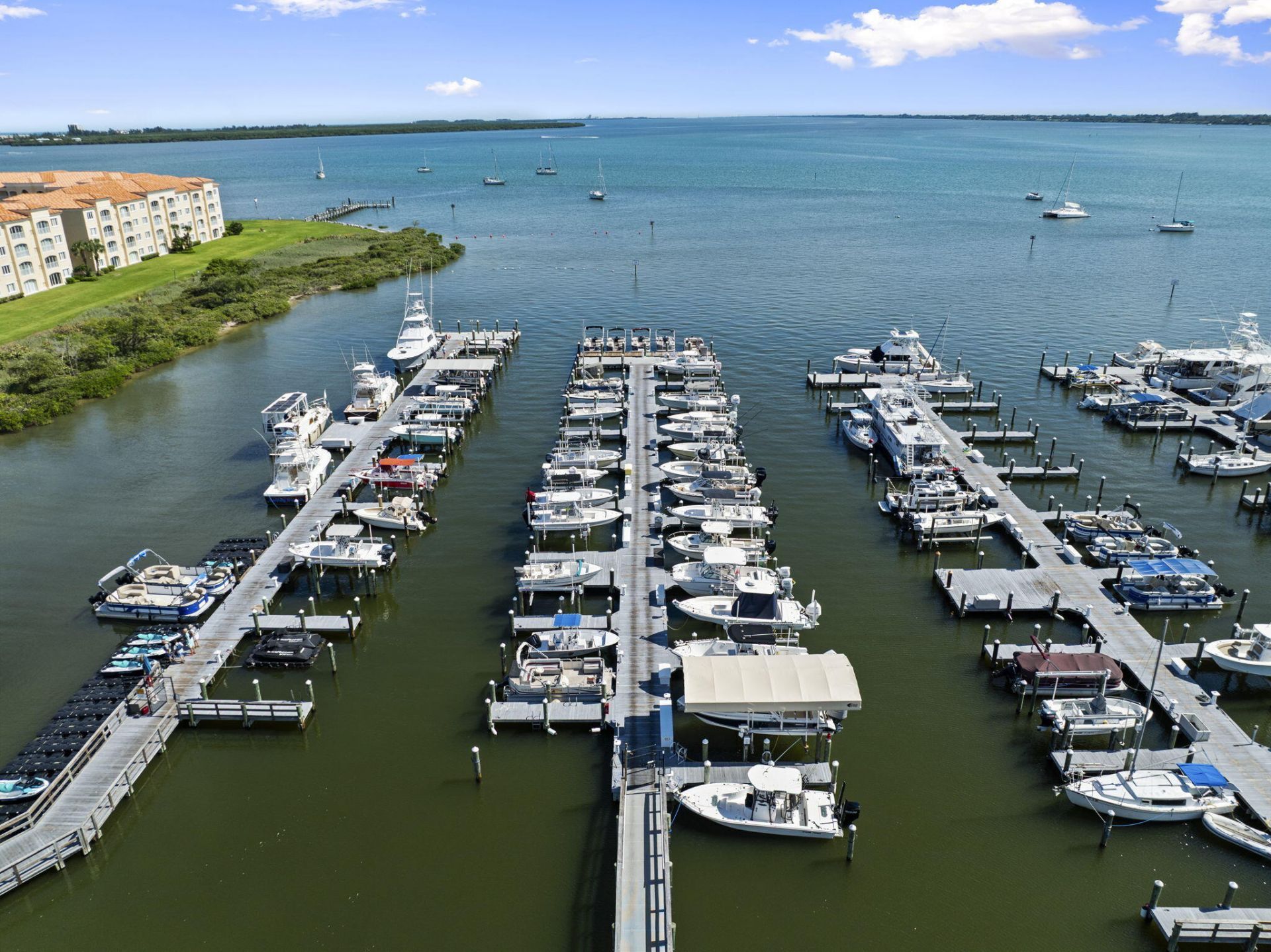 34 Harbour Isle Dr W, Unit 204, Fort Pierce, FL 34949 Photo