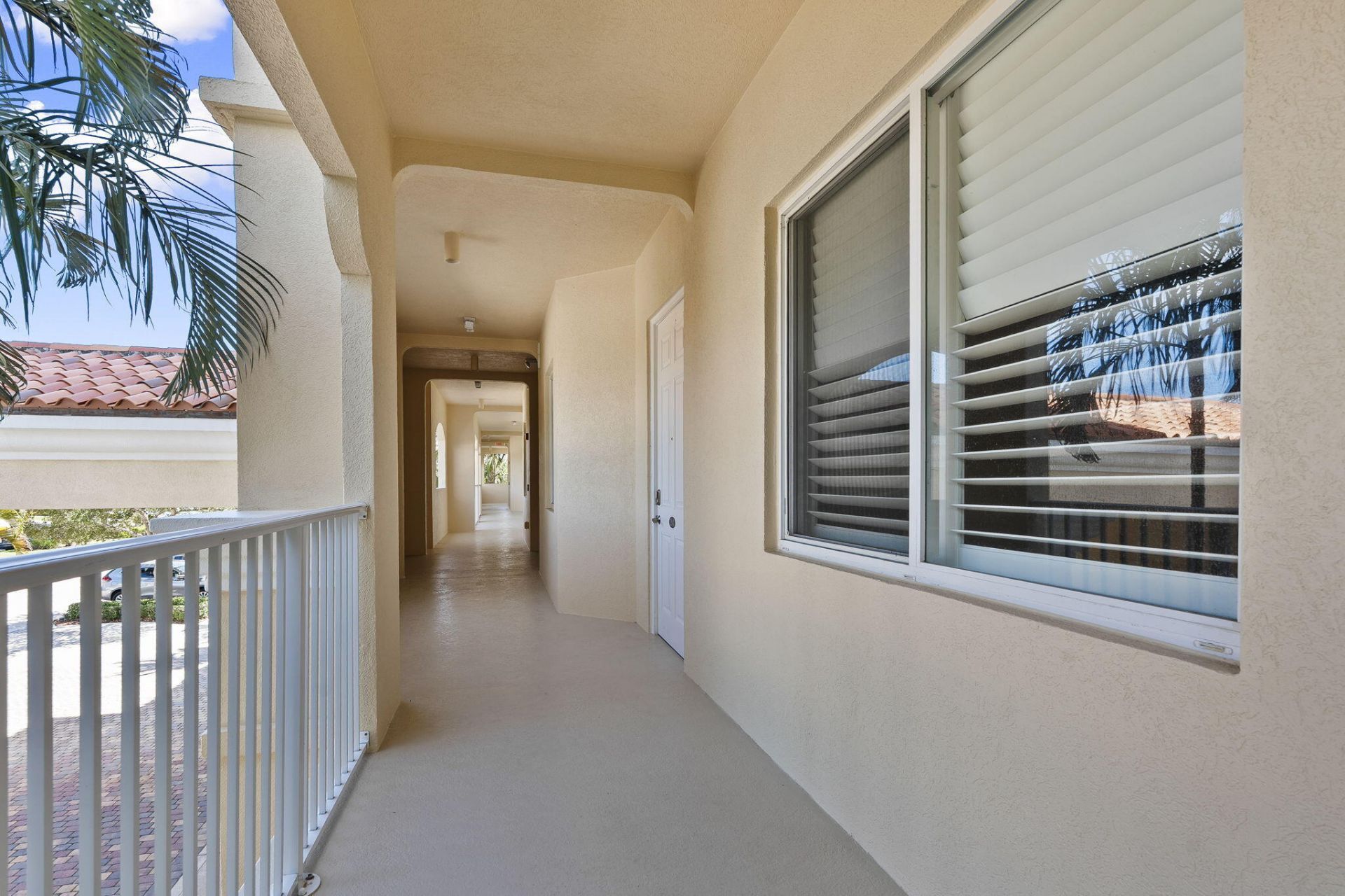34 Harbour Isle Dr W, Unit 204, Fort Pierce, FL 34949 Photo