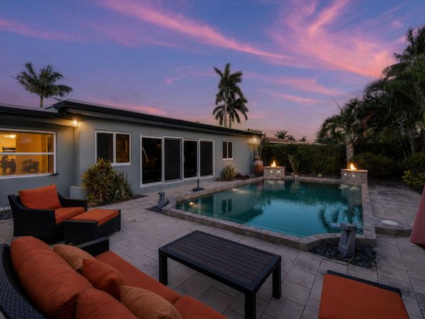 5041 NE 24th Avenue, Lighthouse Point, FL 33064