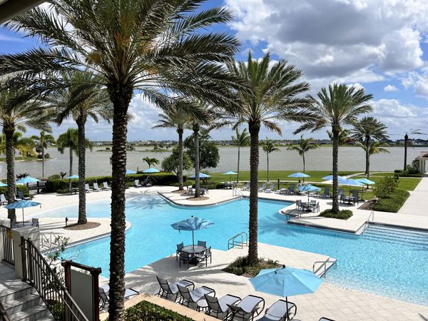 686 Hookline Circle, The Acreage, FL 33470