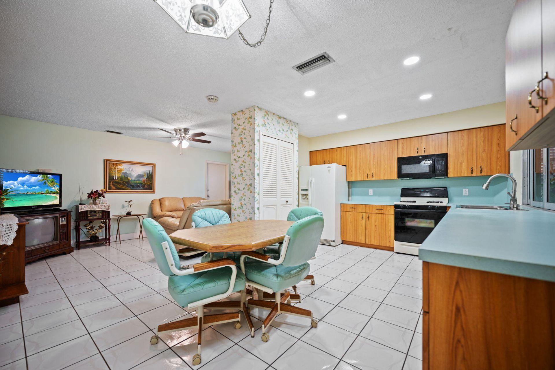 4245 NW 115th Avenue, Sunrise, FL 33323 Photo
