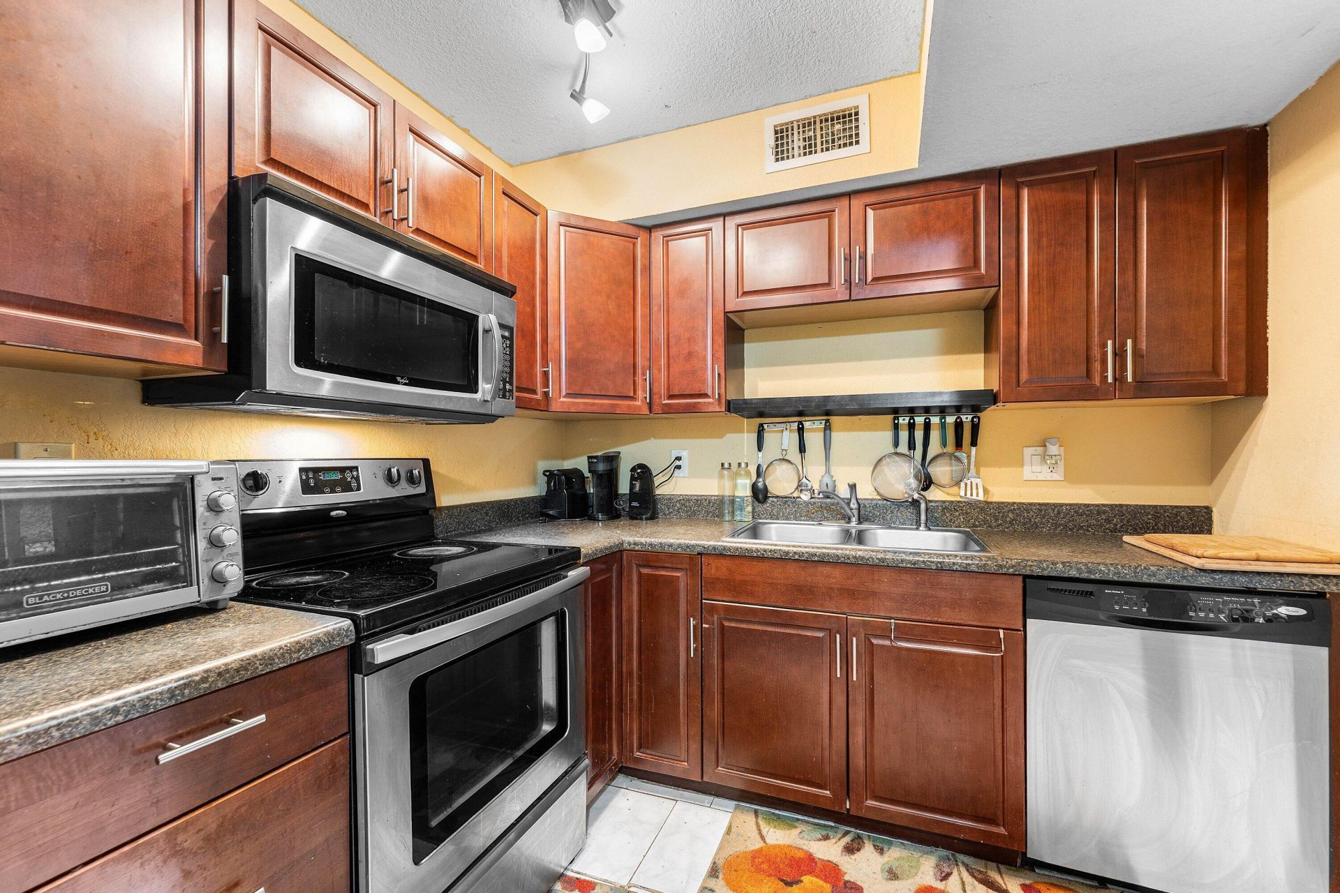 1105 NW 80th Terrace, Unit E, Margate, FL 33063 Photo