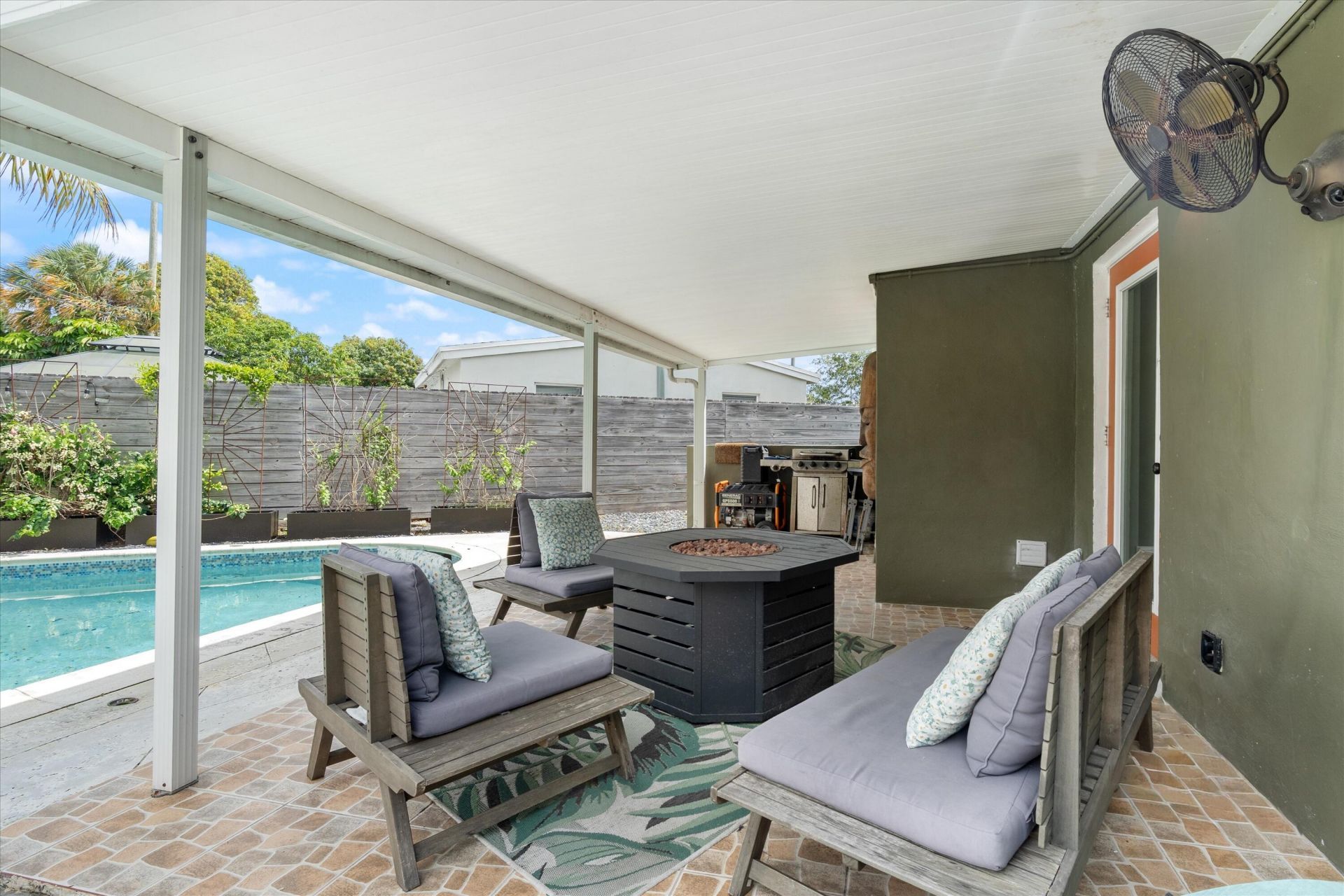 2417 NE 13th Terrace, Pompano Beach, FL 33064 Photo
