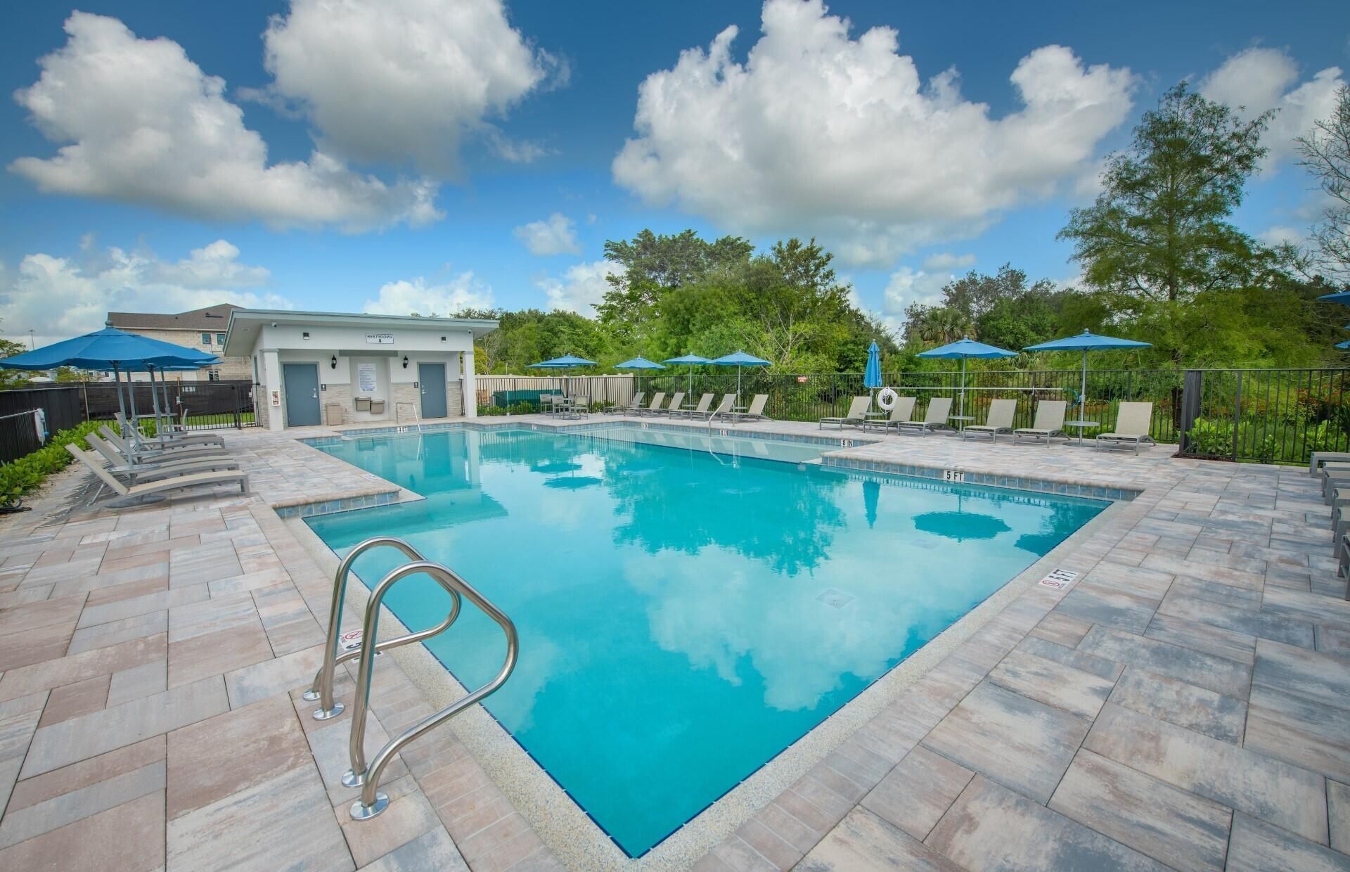 7795 SW Bentley Lane, Unit Latitude 9, Stuart, FL 34997 Photo