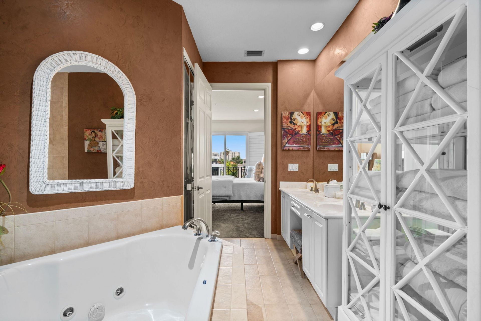 2720 NE 15th Street, Unit 303, Fort Lauderdale, FL 33304 Photo