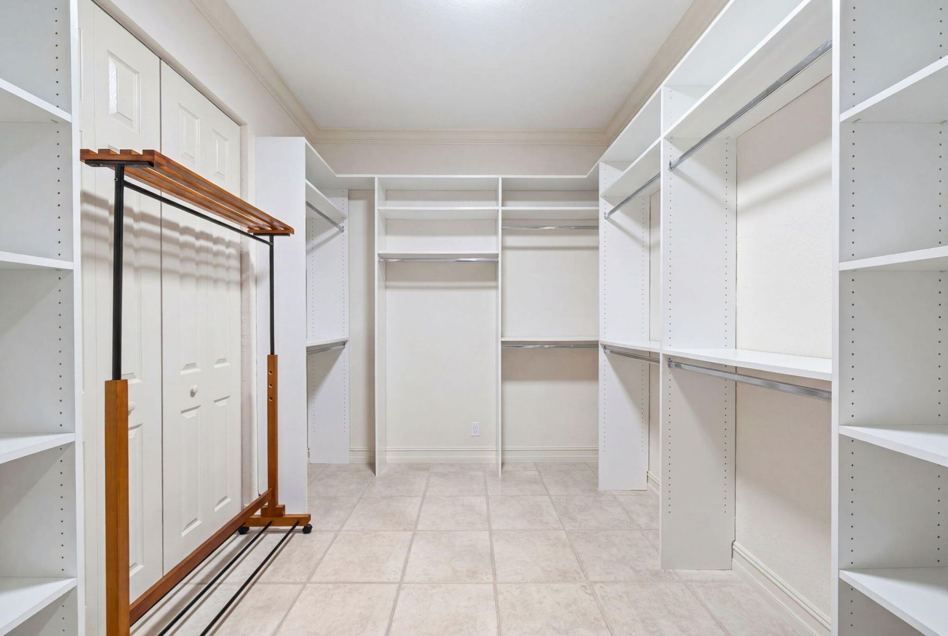 2720 NE 15th Street, Unit 303, Fort Lauderdale, FL 33304 Photo