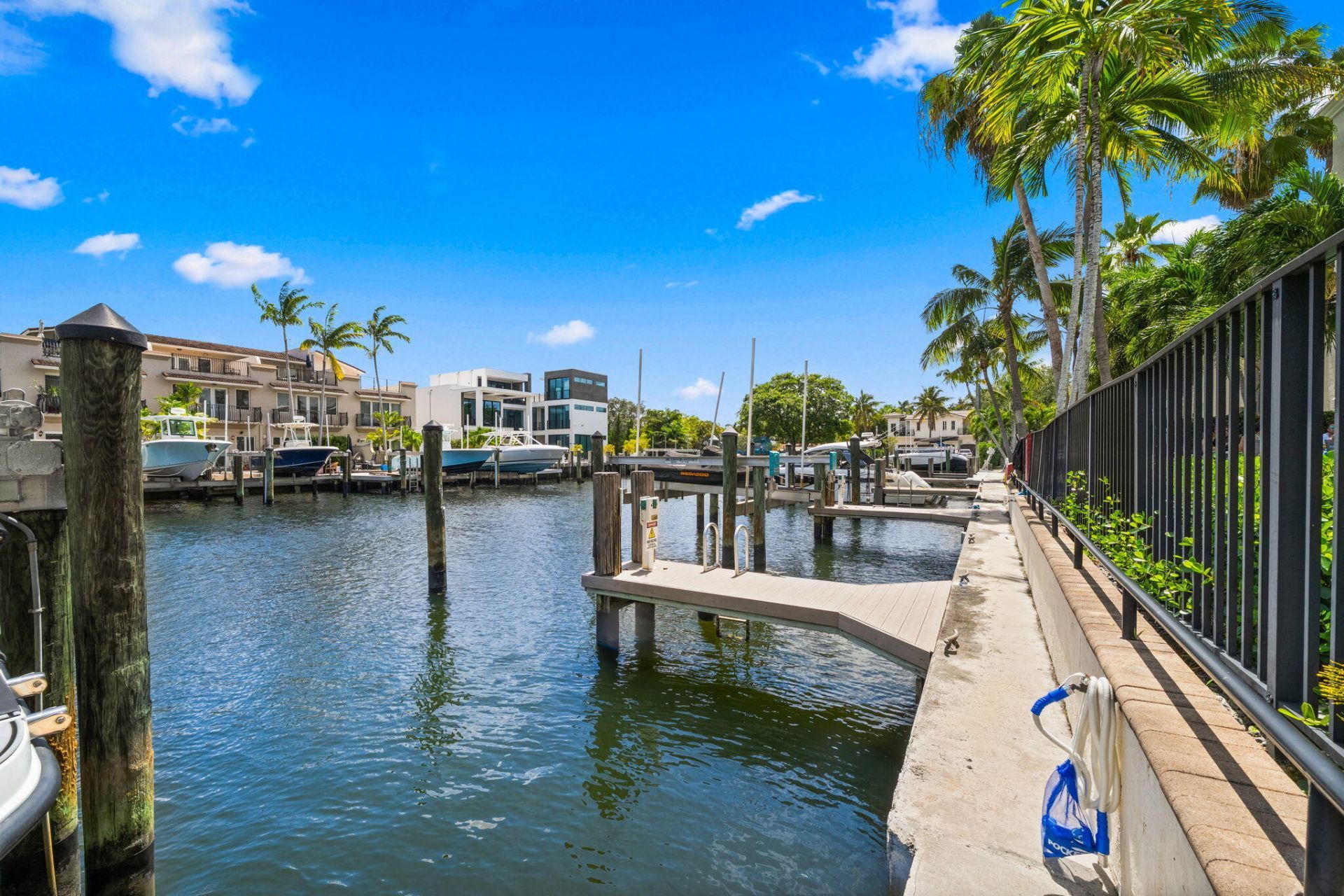 2720 NE 15th Street, Unit 303, Fort Lauderdale, FL 33304 Photo