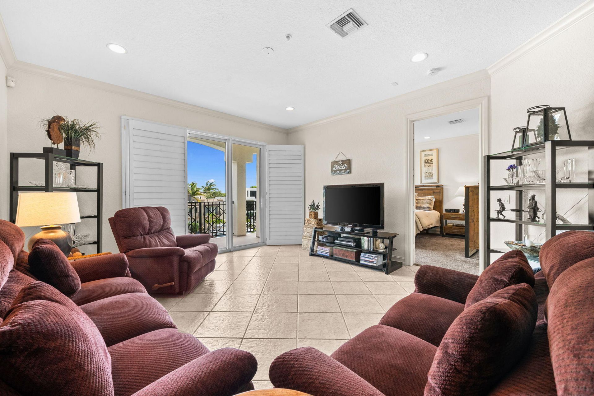 2720 NE 15th Street, Unit 303, Fort Lauderdale, FL 33304 Photo