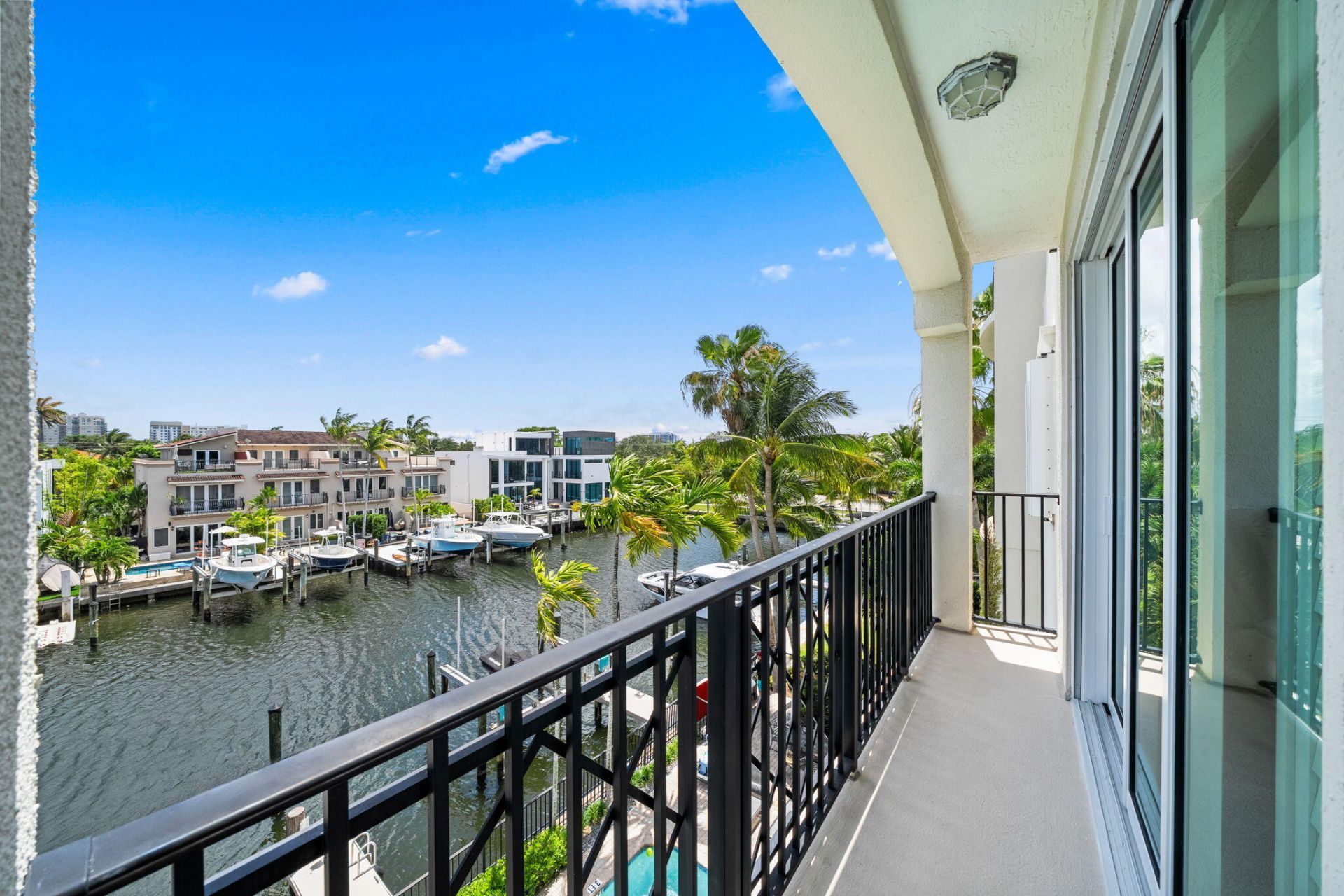 2720 NE 15th Street, Unit 303, Fort Lauderdale, FL 33304 Photo