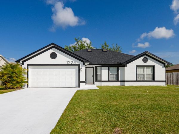 1225 SW Hunnicut Avenue, Port St. Lucie, FL 34953