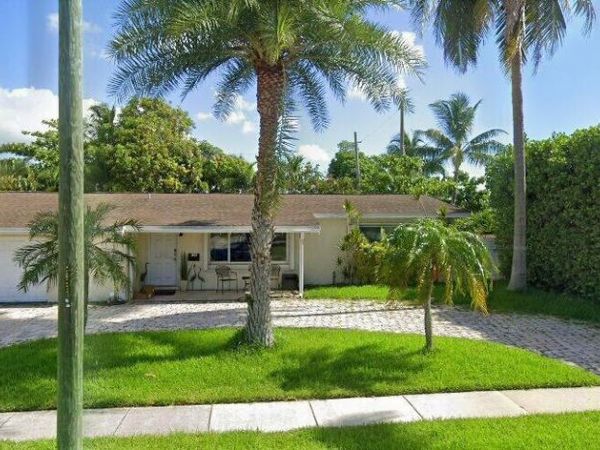 109 SE 13th Street, Deerfield Beach, FL 33441