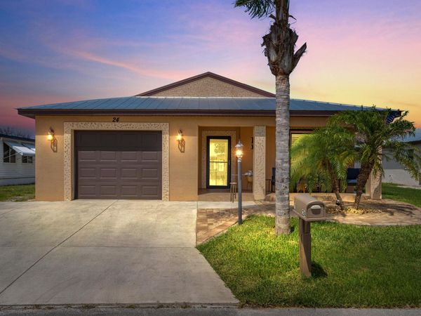 24 Alta Loma, Port St. Lucie, FL 34952