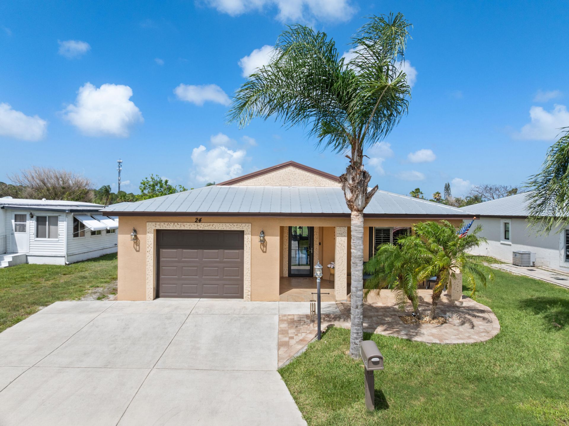 24 Alta Loma, Port Saint Lucie, FL 34952 Photo