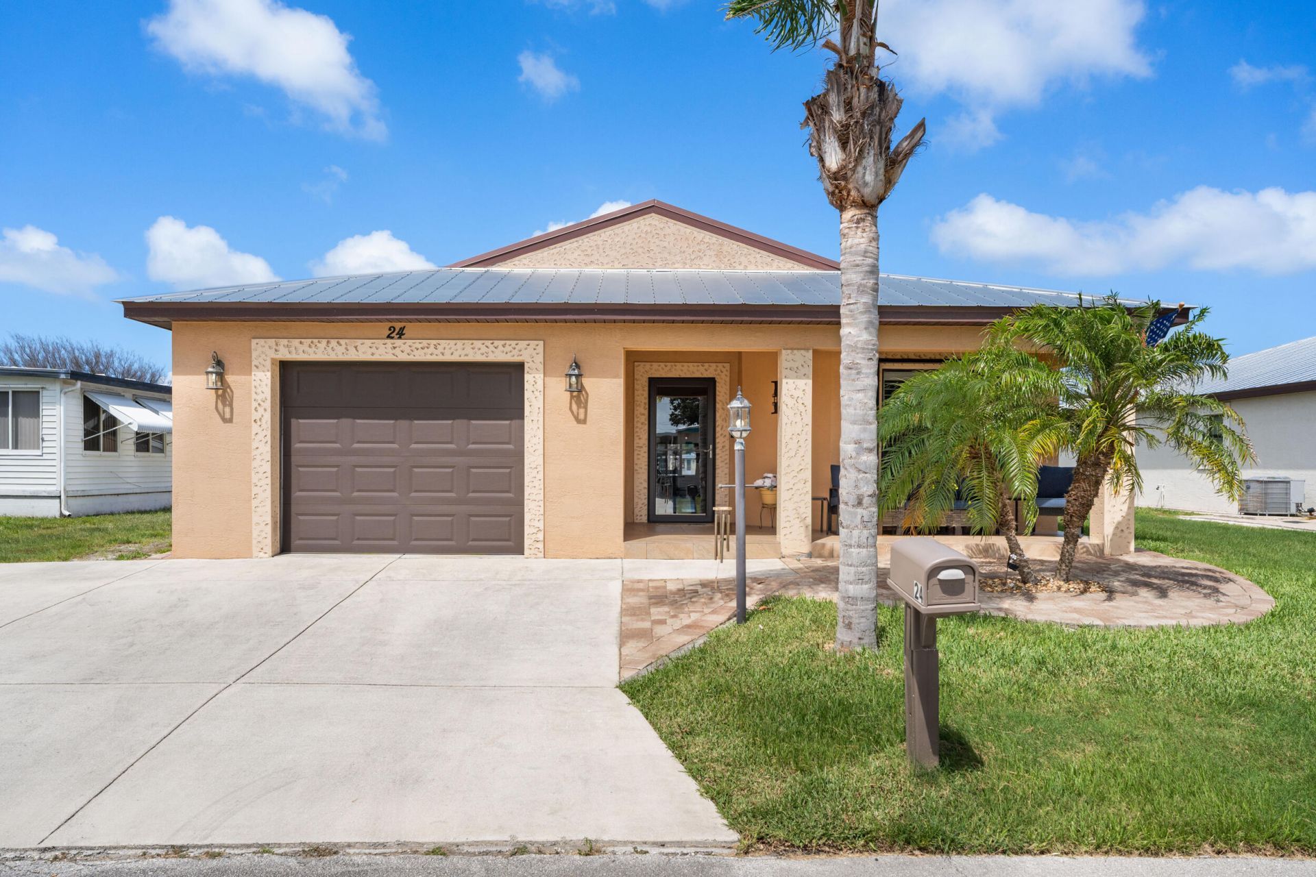 24 Alta Loma, Port Saint Lucie, FL 34952 Photo