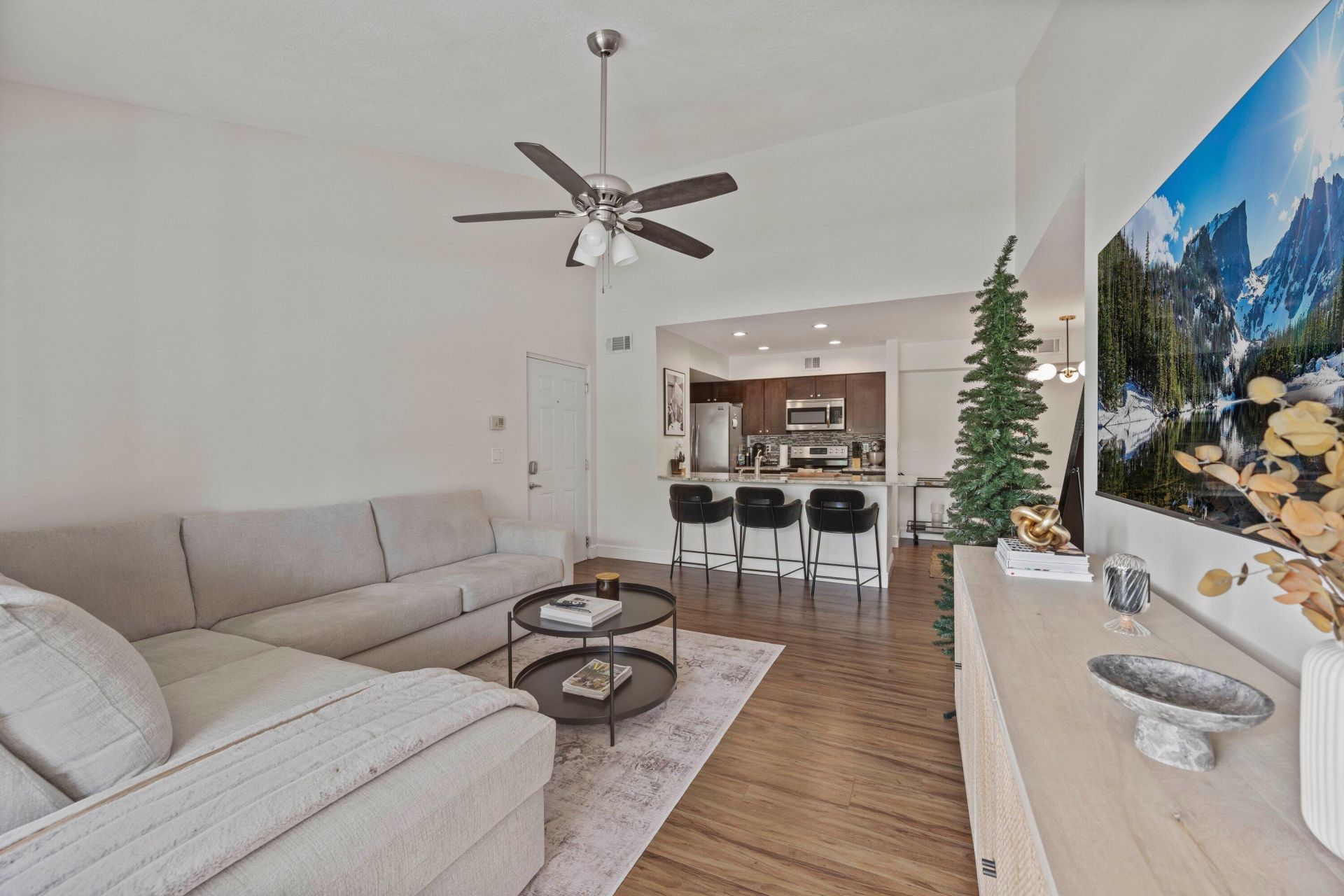 1727 Village Boulevard, West Palm Beach, FL 33409 Photo