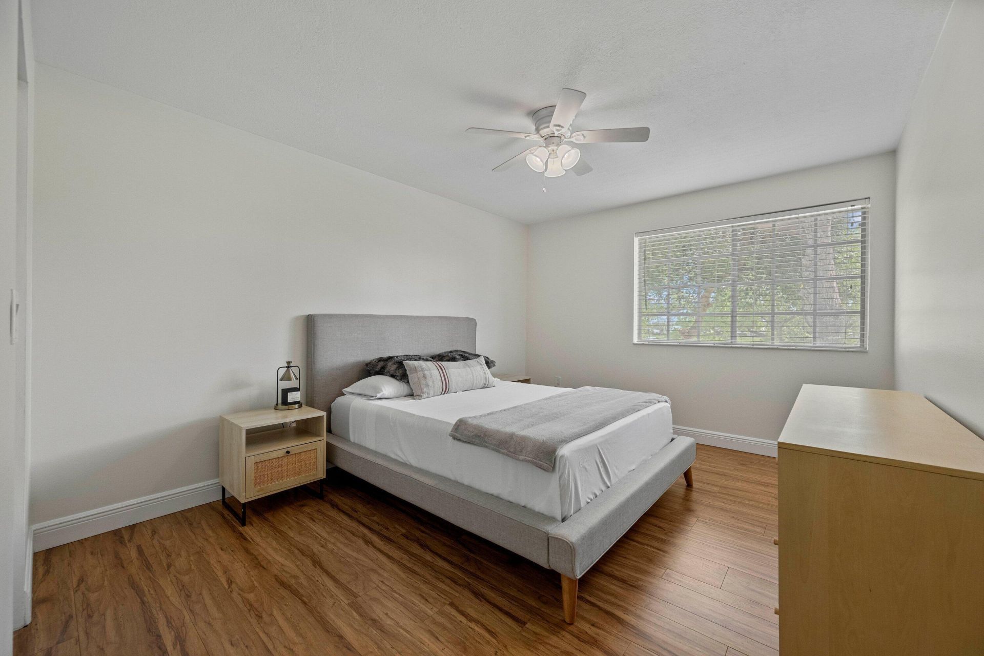 1727 Village Boulevard, West Palm Beach, FL 33409 Photo