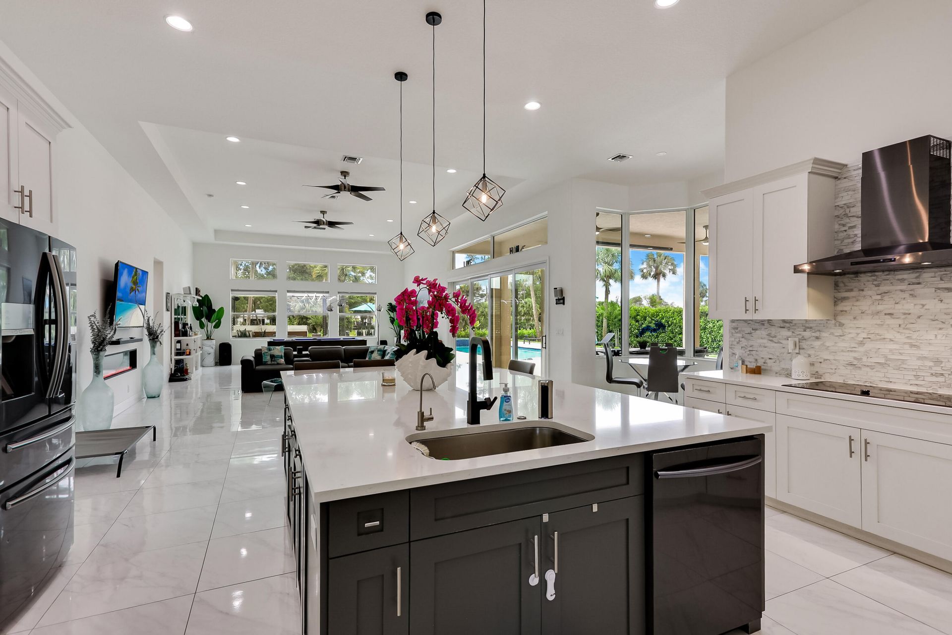 142 Brynhurst Court, West Palm Beach, FL 33413 Photo