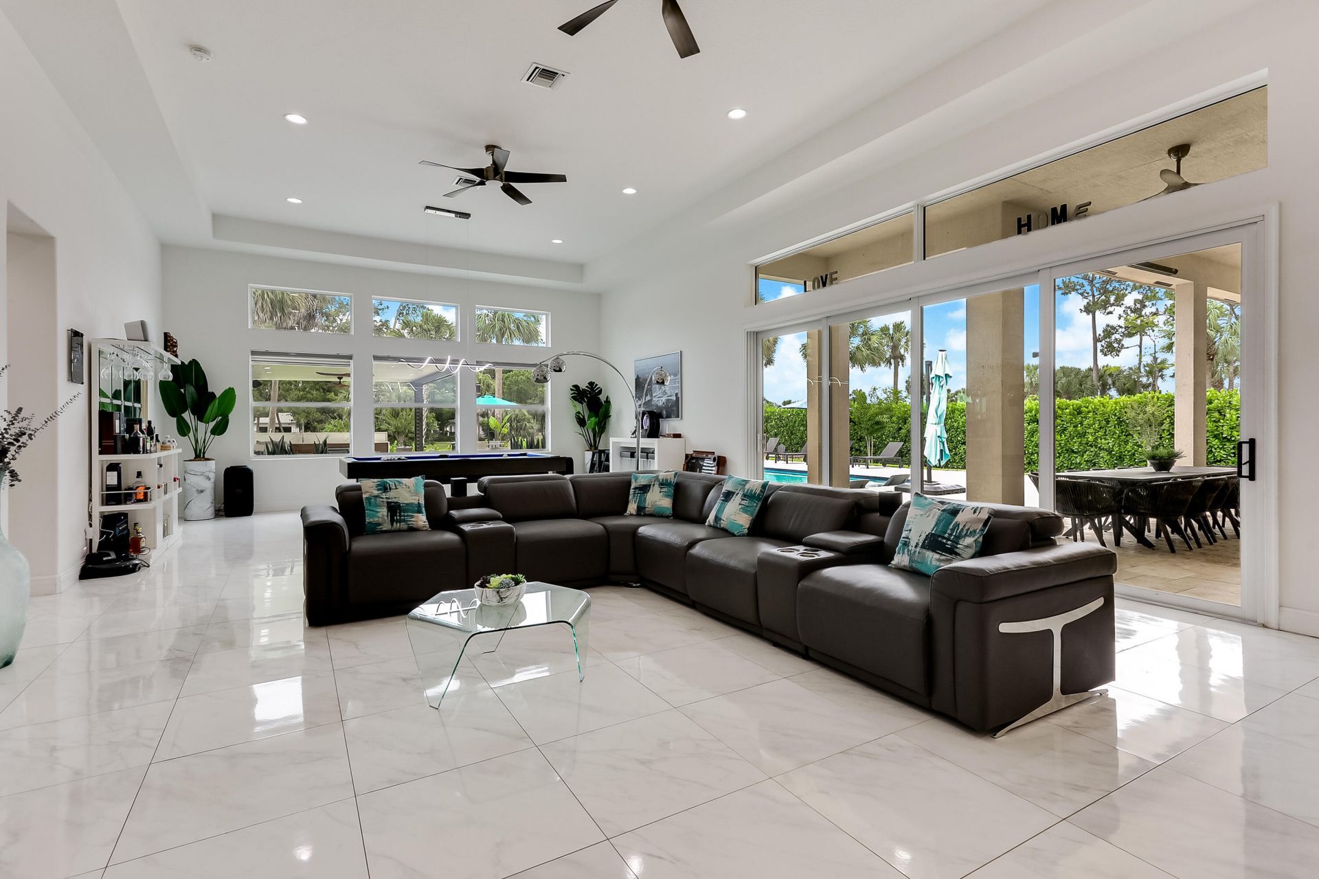 142 Brynhurst Court, West Palm Beach, FL 33413 Photo
