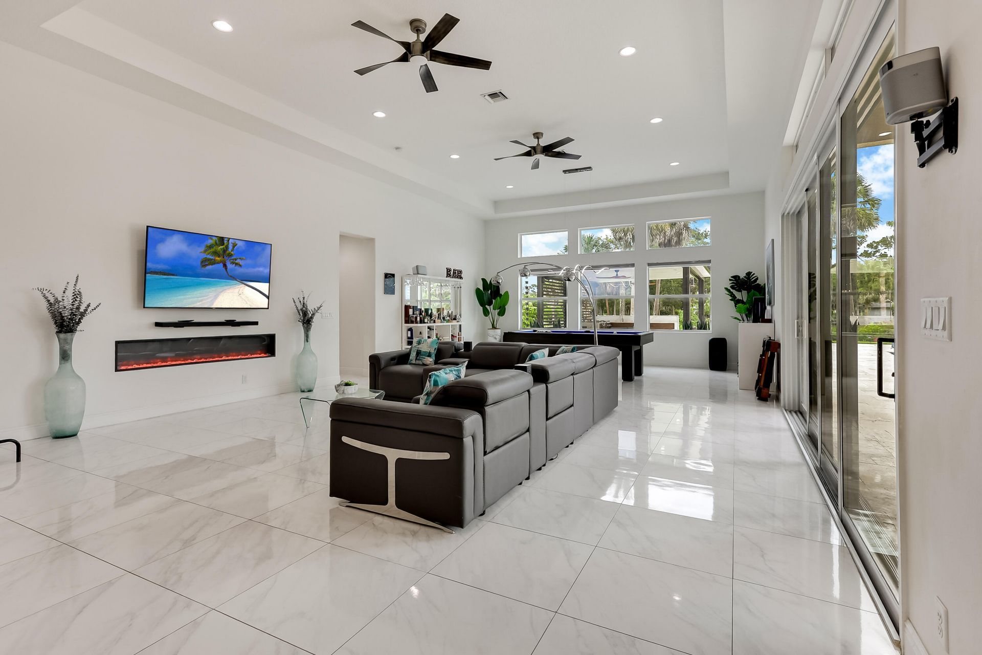 142 Brynhurst Court, West Palm Beach, FL 33413 Photo