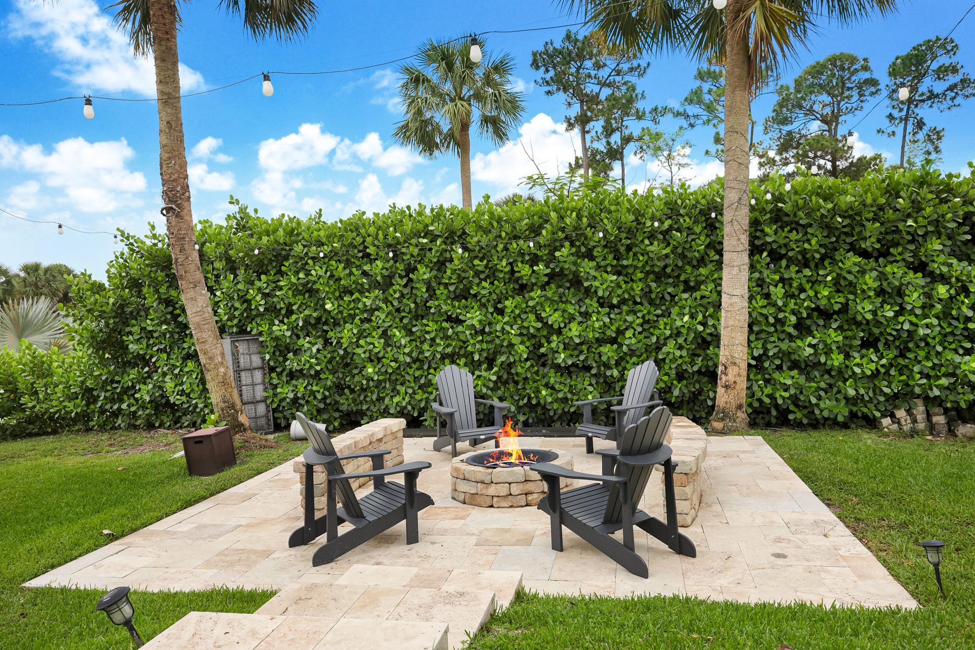142 Brynhurst Court, West Palm Beach, FL 33413 Photo