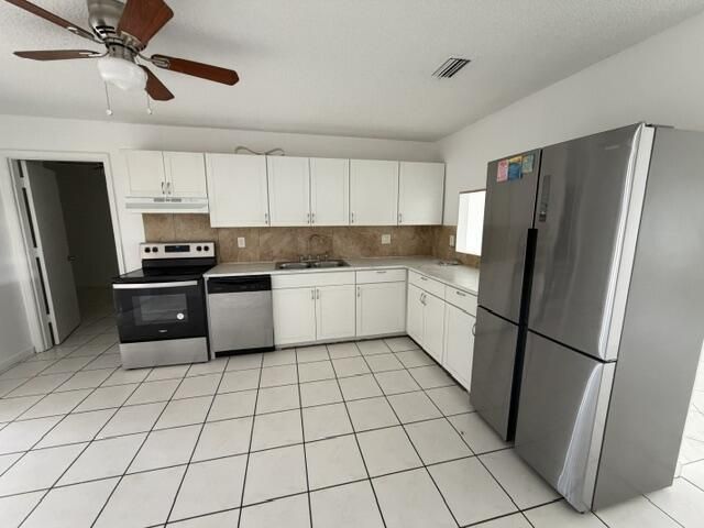 7355 Pinedale Drive, Boynton Beach, FL 33436 Photo
