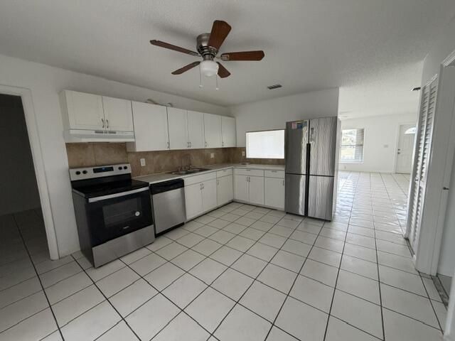 7355 Pinedale Drive, Boynton Beach, FL 33436 Photo
