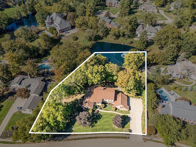 886 Squire Oaks Drive, Villa Hills, KY 41017 Photo 4