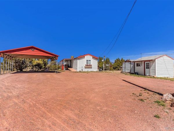 325 5th Street , Penrose, CO 81240