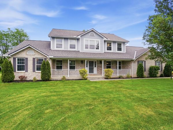 8711 Gosling Way, Powell, OH 43065