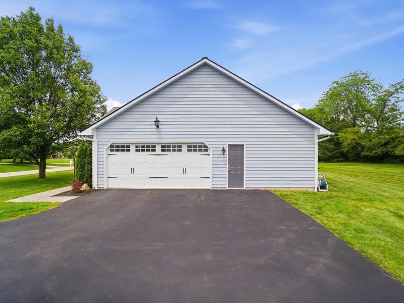 8711 Gosling Way, Powell, OH 43065 Photo 2